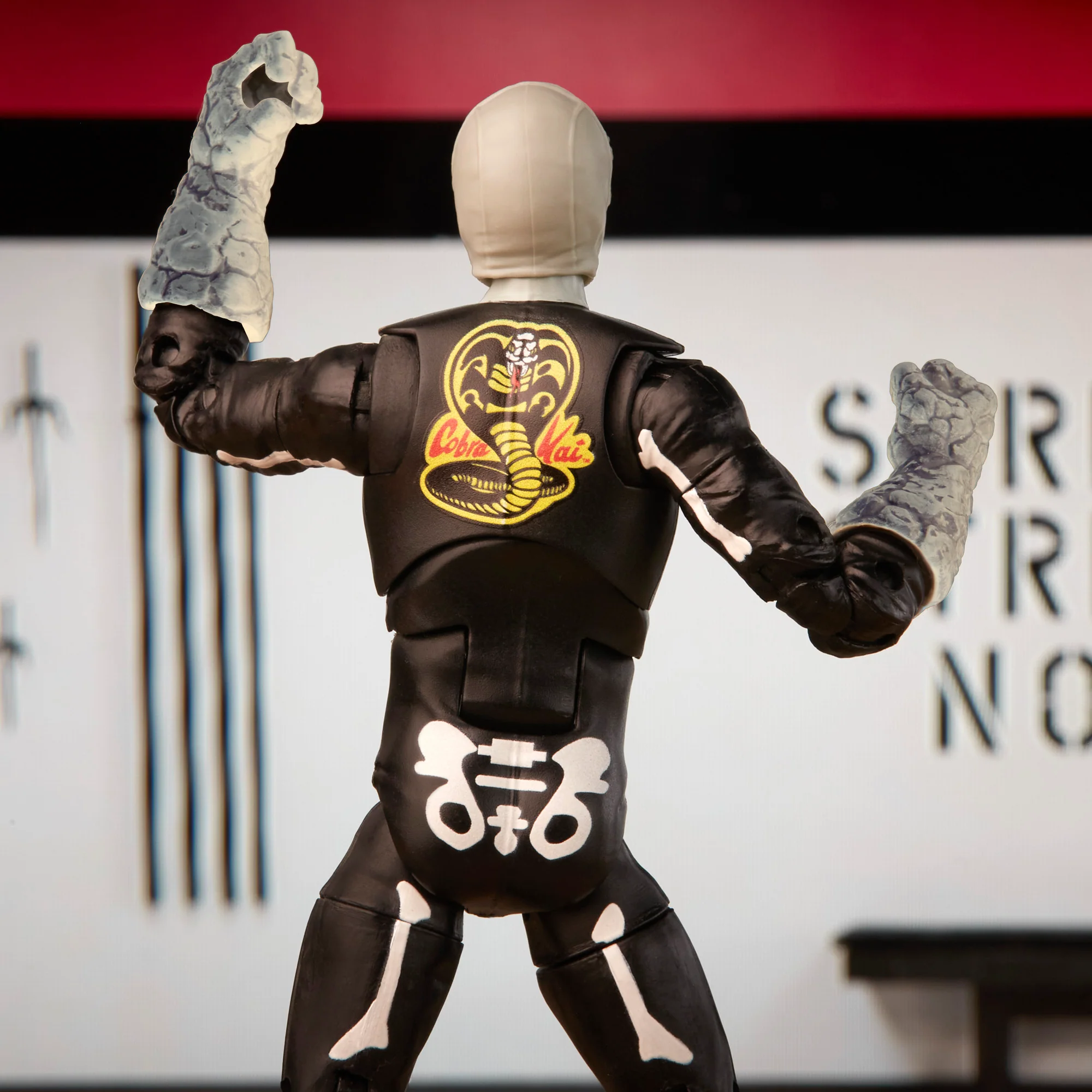 Power Rangers X Cobra Kai Lightning Collection Skeleputty - Image 3