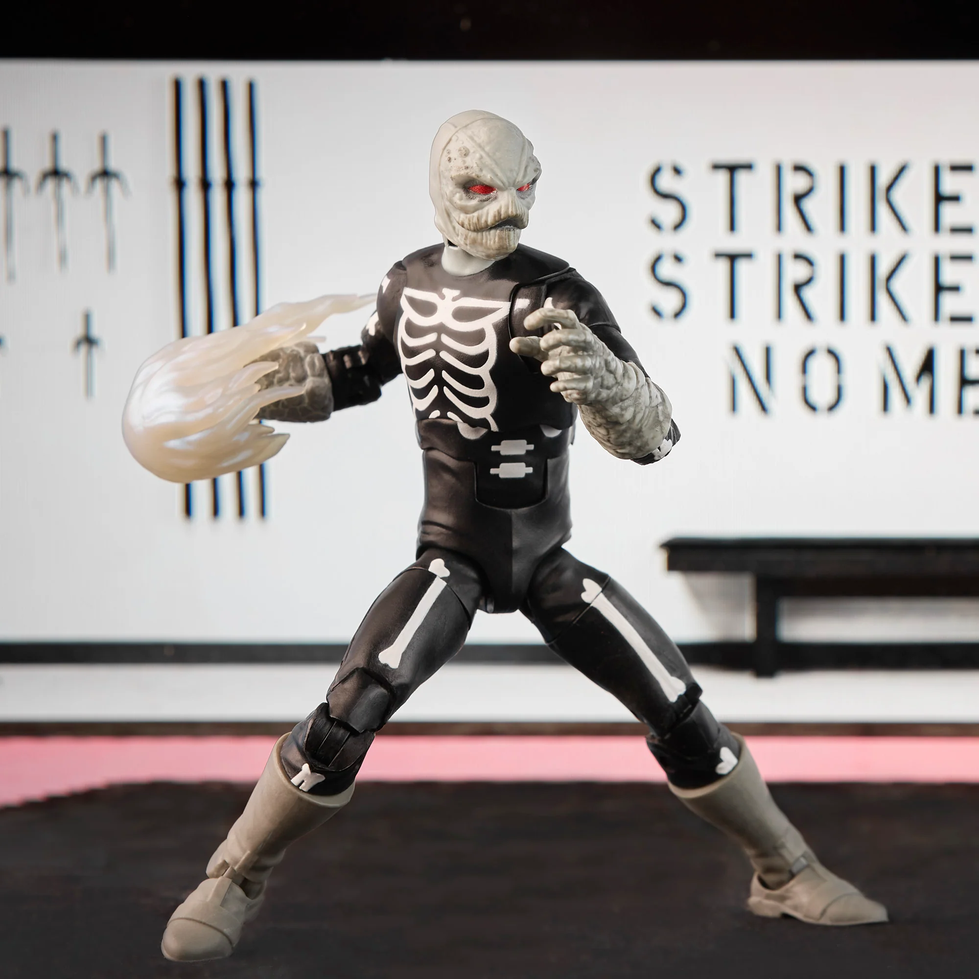 Power Rangers X Cobra Kai Lightning Collection Skeleputty - Image 8